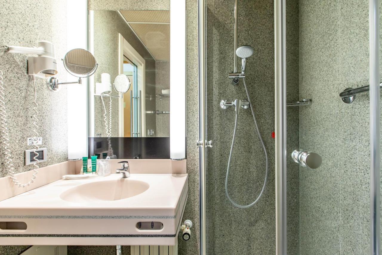 Hotiday Hotel Milano Turro Zewnętrze zdjęcie